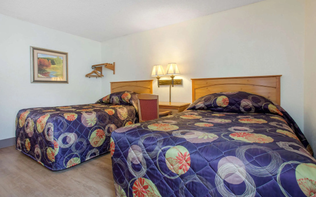 photo 3 of Rodeway Inn Asheville