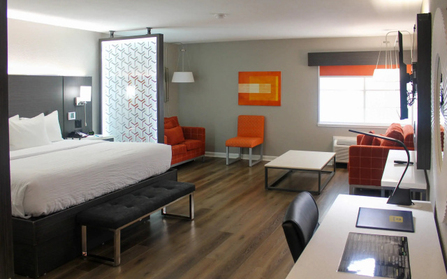 photo 5 of Clarion Pointe Marshall