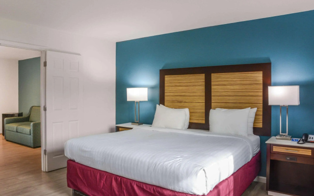 photo 4 of Rodeway Inn Milford