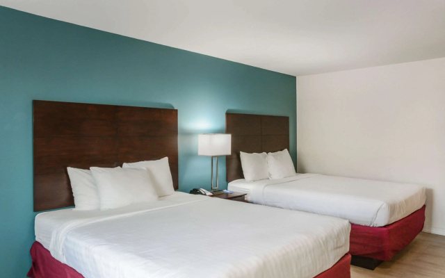 photo 5 of Rodeway Inn Milford