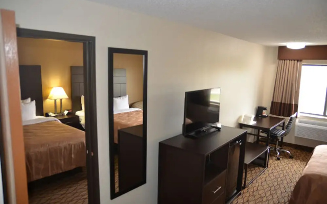photo 3 of Quality Inn New London