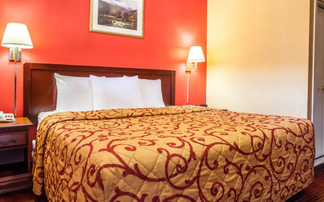 photo 2 of Rodeway Inn