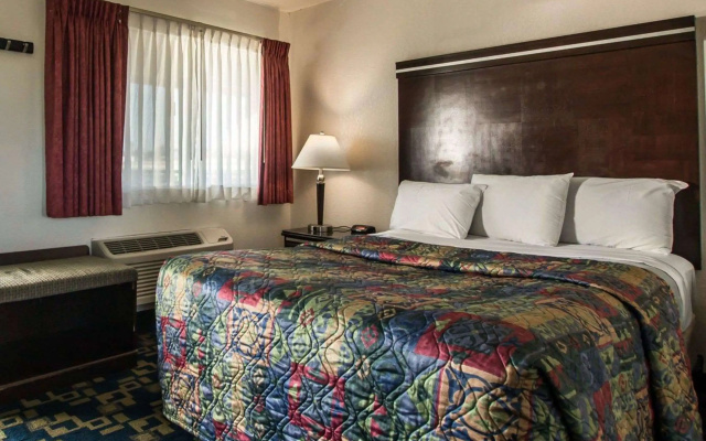 photo 2 of Rodeway Inn