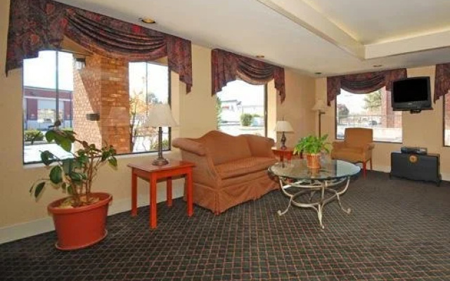 photo 3 of Rodeway Inn Chattanooga