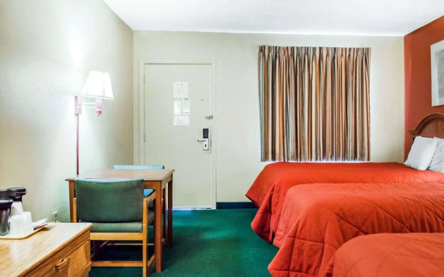 photo 4 of Rodeway Inn