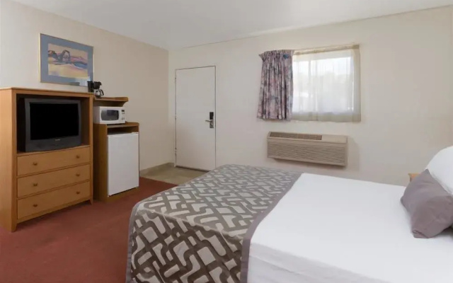 photo 3 of Rodeway Inn