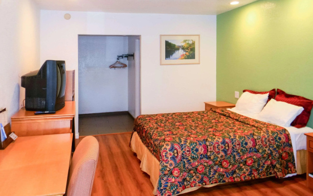 photo 3 of Rodeway Inn Alameda-Oakland