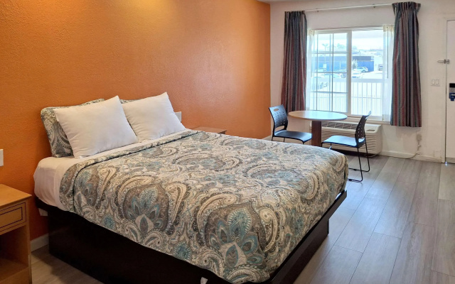 photo 4 of Rodeway Inn Alameda-Oakland