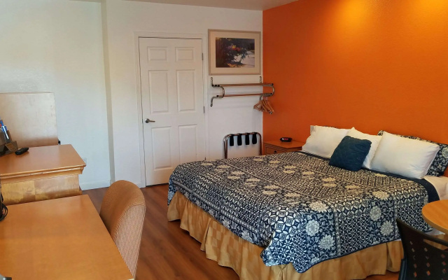 photo 5 of Rodeway Inn Alameda-Oakland