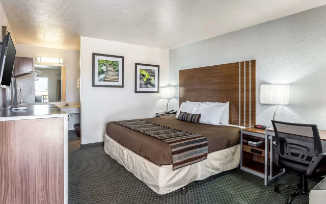 photo 5 of Rodeway Inn