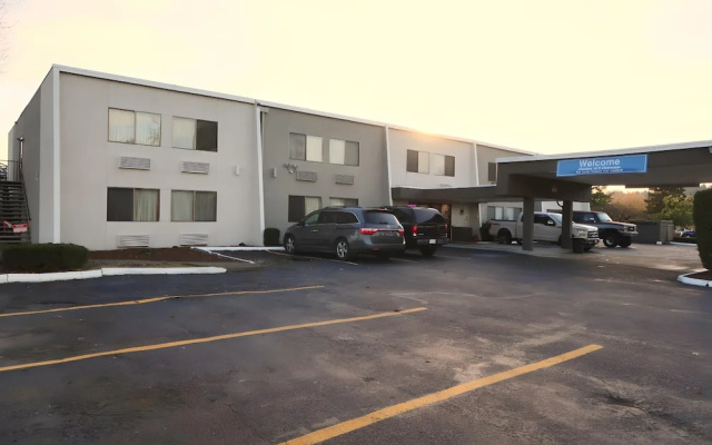 photo 4 of Rodeway Inn