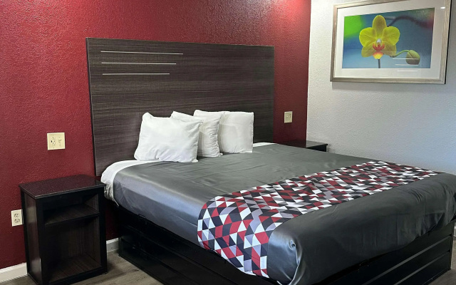 photo 2 of Rodeway Inn Jonesboro - Atlanta South