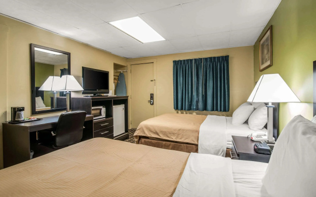 photo 4 of Rodeway Inn