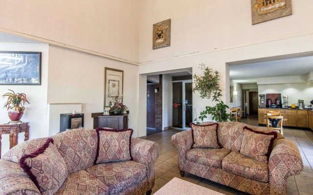 photo 3 of Rodeway Inn