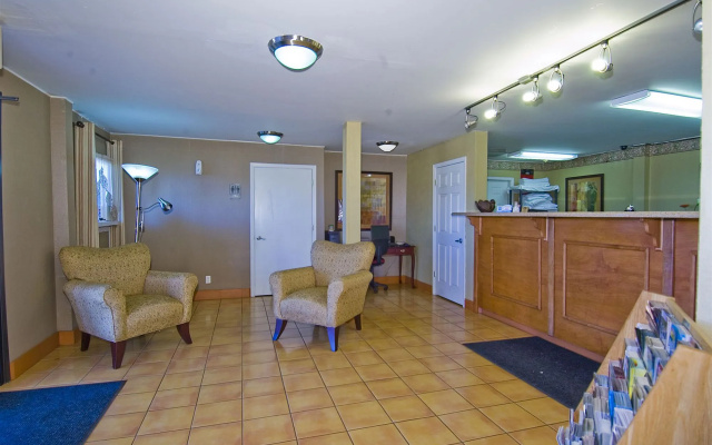 photo 2 of Rodeway Inn Alexandria