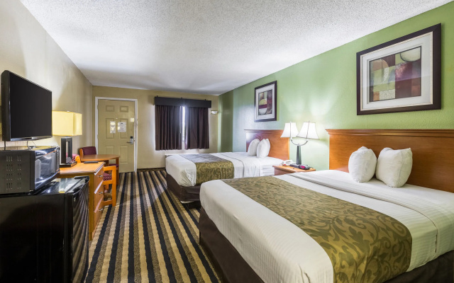 photo 3 of Rodeway Inn Alexandria