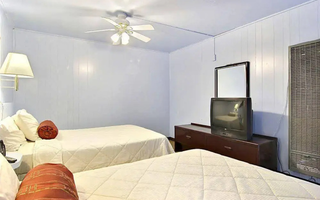 photo 4 of Rodeway Inn