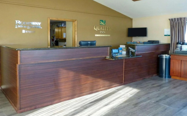 photo 2 of Rodeway Inn and Suites Ontario