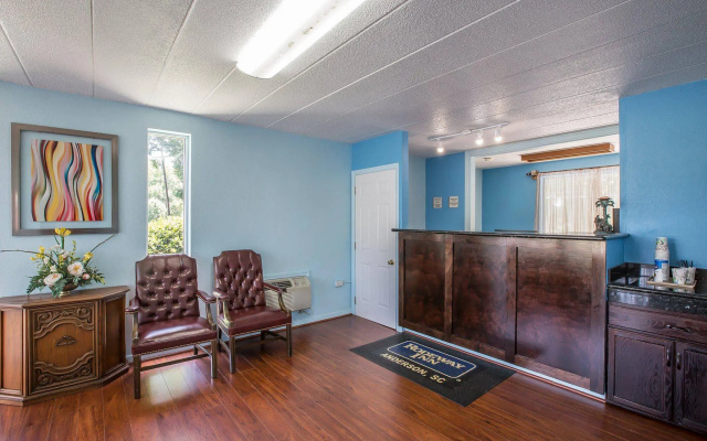 photo 5 of Rodeway Inn Anderson North - Clemson