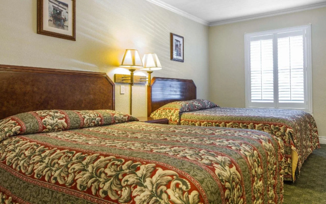photo 5 of Rodeway Inn