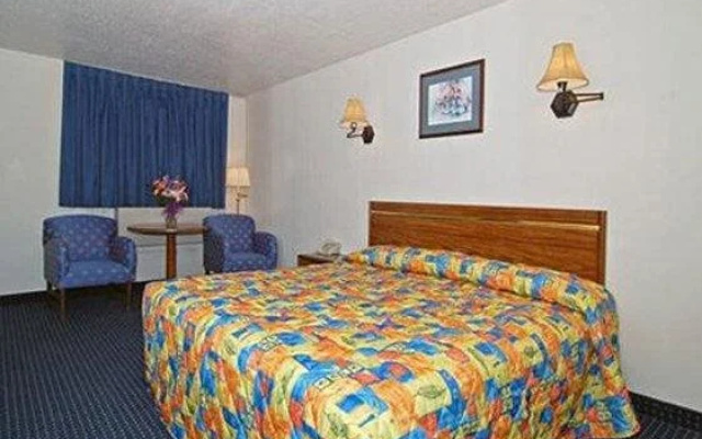 photo 2 of Holiday Inn Express Brevard City Center by IHG