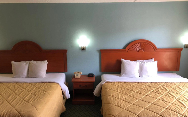 photo 3 of Rodeway Inn Joint Base Andrews Area