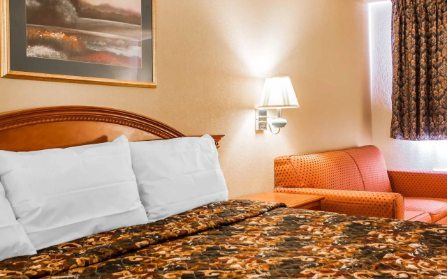 photo 4 of Red Lion Inn & Suites Caseyville