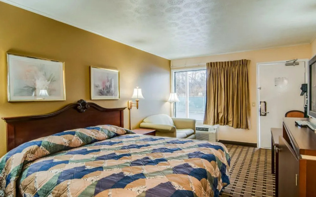 photo 5 of Rodeway Inn Civic Center
