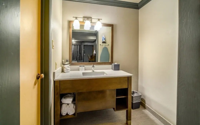 photo 5 of Rodeway Inn Compton