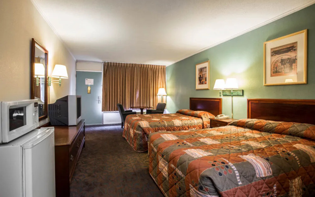 photo 2 of Rodeway Inn & Conference Center