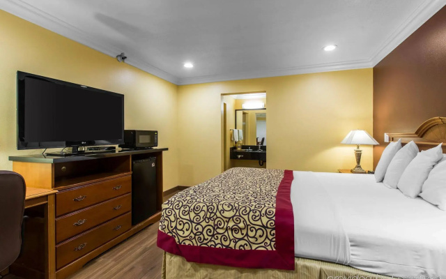photo 3 of Rodeway Inn