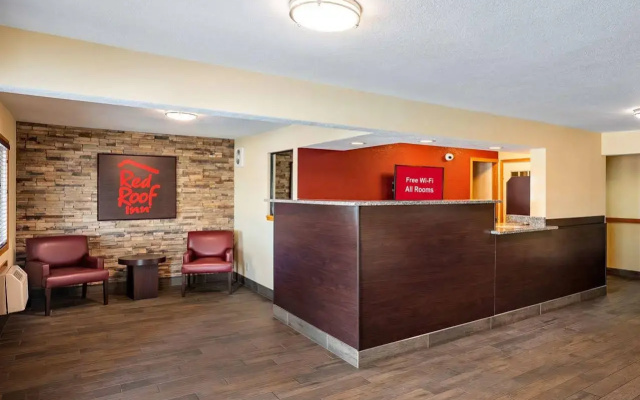 photo 2 of Red Roof Inn Des Moines