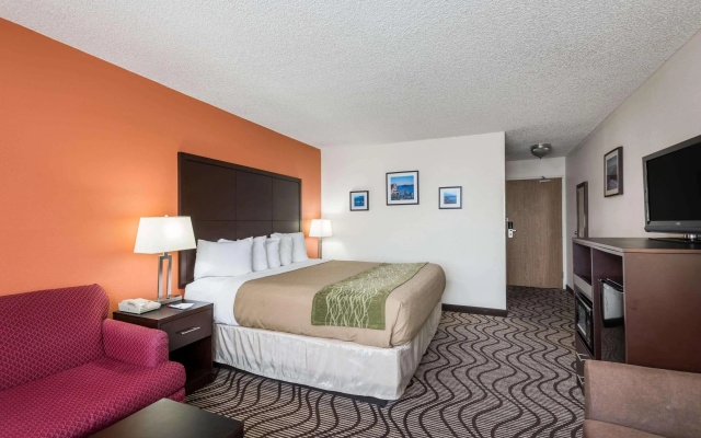 photo 3 of Country Inn & Suites, Coeur D'Alene