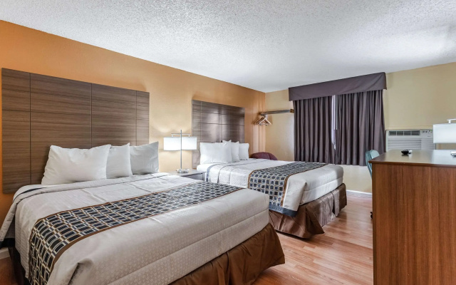 photo 4 of Rodeway Inn Farmington