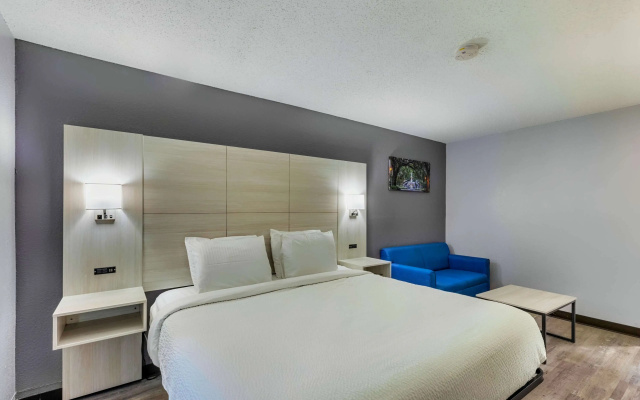 photo 5 of Days Inn by Wyndham Savannah Gateway I-95