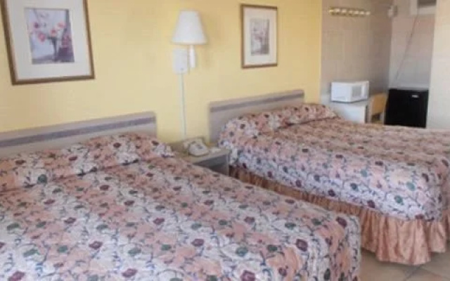 photo 3 of Rodeway Inn Las Vegas