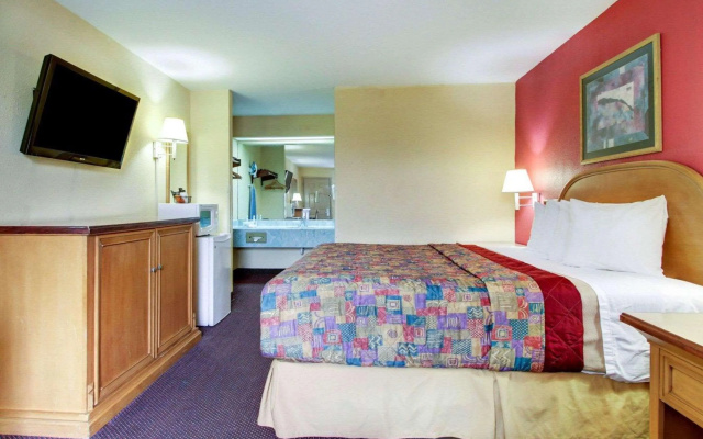 photo 3 of Rodeway Inn