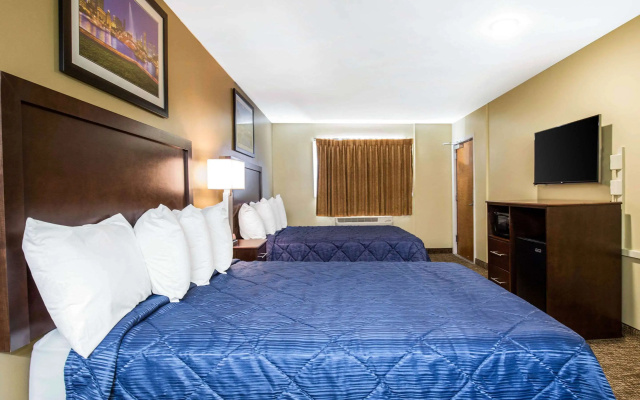 photo 5 of Rodeway Inn Lyons - La Grange