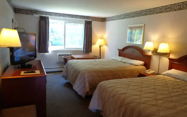 photo 2 of Rodeway Inn Milford  I84