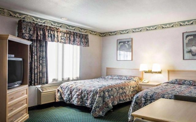 photo 3 of Rodeway Inn Monterey Near Fairgrounds