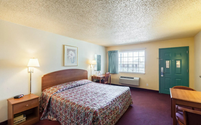 photo 2 of Stay Express Inn Near Ft. Sam Houston