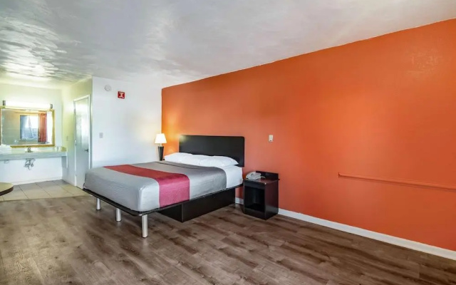 photo 3 of Rodeway Inn Near Naval Hospital