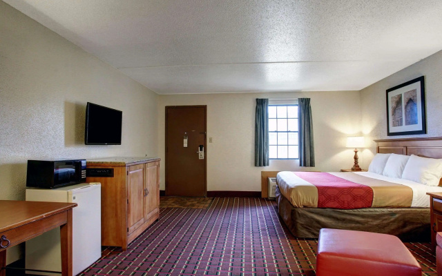 photo 3 of Rodeway Inn New Braunfels - San Antonio Area