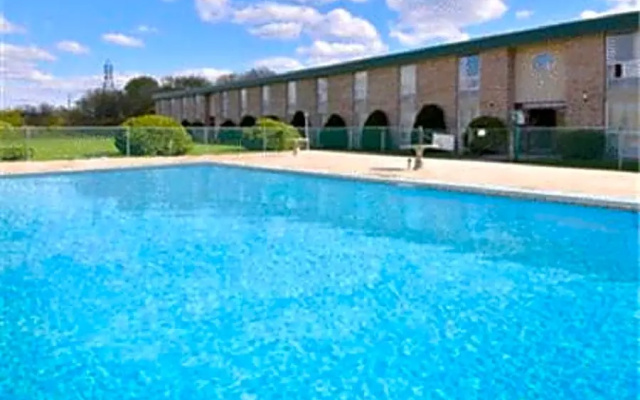 photo 2 of Quality Inn & Suites New Hartford - Utica