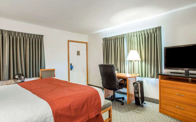 photo 5 of Rodeway Inn Newport