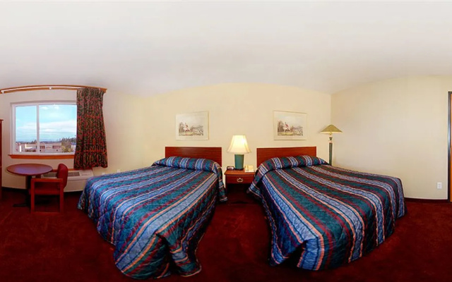 photo 3 of Rodeway Inn North