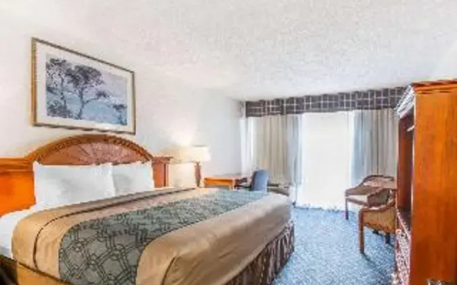 photo 3 of North Miami Beach Gardens Inn And Suites