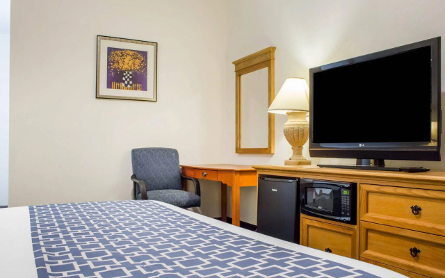 photo 5 of Rodeway Inn Old Town Scottsdale