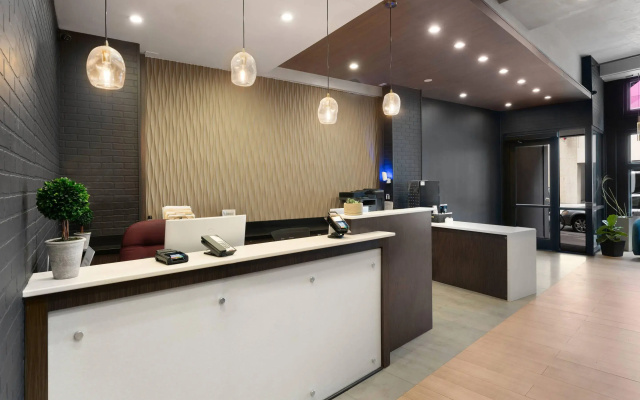 photo 2 of Quality Inn Philadelphia Center City