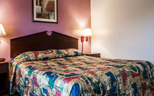 photo 3 of Rodeway Inn Rahway
